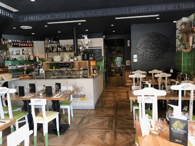 Souvent bondé, le restaurant Il Grano est très fréquenté par une clientèle d'affaires et de quartier. Souvent bondé, le restaurant Il Grano est très fréquenté par une clientèle d'affaires et de quartier.