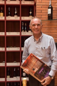 Georges Ciret, ancien directeur d'hôtel du groupe Accor, aujourd'hui Wine Director à La Villa Royale à Phuket.
