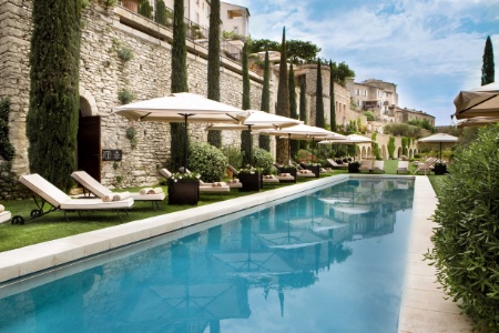 La Bastide de Gordes, l'un des établissements du groupe hôtelier de luxe Lov Hotel Collection.