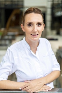 Marie Meunier, chef pâtissière à l'hôtel Lux Grand-Gaube à l'île Maurice Marie Meunier, chef pâtissière à l'hôtel Lux Grand-Gaube à l'île Maurice