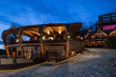 La Cheneaudière & Spa, à Colroy-la-Roche (67), établissement 5 étoiles, membre des Relais & Châteaux.