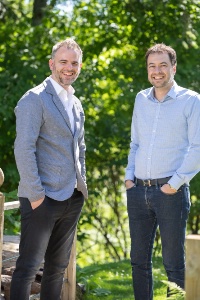 Nicolas Decker (à gauche), propriétaire-dirigeant de la Cheneaudière & Spa et Jean-René Grau, le directeur général.