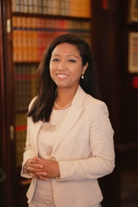Miora Sénéchal, 43 ans, directrice administrative et financière dans l'Hôtellerie.
