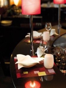 L'univers 'Terroir' propose une ambiance aux coloris classiques pour la restauration traditionnelle ou la brasserie. L'univers 'Terroir' propose une ambiance aux coloris classiques pour la restauration traditionnelle ou la brasserie.