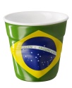 Les gobelets de porcelaine à espresso Revol arborent les couleurs des drapeaux