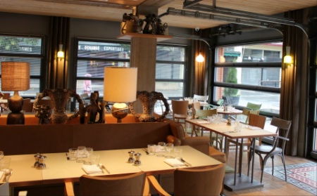 Au marché aux puces de Saint-Ouen, Philippe Starck a chiné une décoration originale pour Ma Cocotte.
