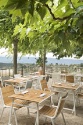 Pilotis, la table multi-matériaux de Vlaemynck