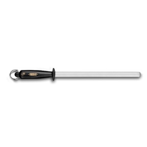 Enfin, n'oubliez pas de vous équiper d'un fusil à aiguiser avec une mèche ronde ou plate.