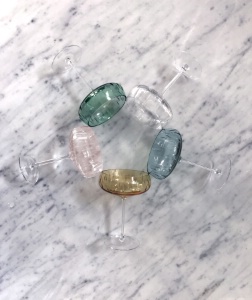 Les coupes détrônent les flûtes. Ici, les dernières créations en cristal de la maison danoise Louise Roe. Les coupes détrônent les flûtes. Ici, les dernières créations en cristal de la maison danoise Louise Roe.