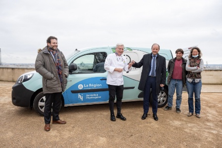 Le chef étoilé Christian Têtedoie utilise ce véhicule pour s'approvisionner en produits locaux. Le chef étoilé Christian Têtedoie utilise ce véhicule pour s'approvisionner en produits locaux.