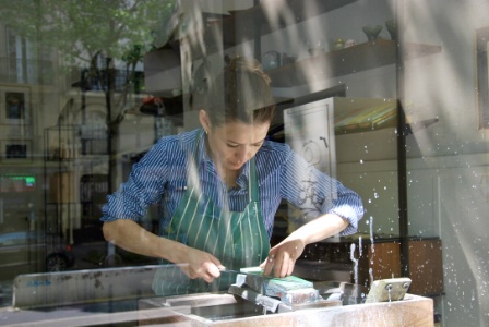Marina Menini à l'atelier Doma.
