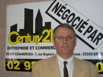 Philippe Raguénes, directeur de Directeur de Century 21 Ouest Commerces de Brest et Quimper Philippe Raguénes, directeur de Directeur de Century 21 Ouest Commerces de Brest et Quimper