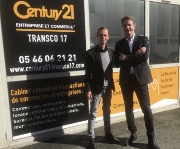 Mickael Charnois, responsable de l'agence de La Rochelle, et Franck Guérineau, directeur des deux agences Transco17.