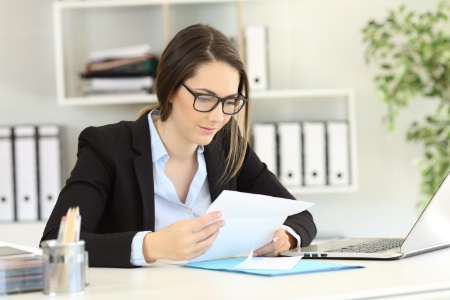 La première impression étant la bonne pour susciter un intérêt favorable, le dossier doit avoir une présentation impeccable. La première impression étant la bonne pour susciter un intérêt favorable, le dossier doit avoir une présentation impeccable.