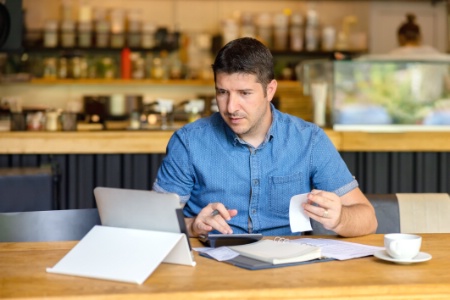 En fonction de la catégorie de votre établissement et de sa capacité, il existe des normes professionnelles qui vous donnent des ratios moyens de productivité permettant de déterminer l'efficacité de vos politiques de gestion et de ressources humaines. En fonction de la catégorie de votre établissement et de sa capacité, il existe des normes professionnelles qui vous donnent des ratios moyens de productivité permettant de déterminer l'efficacité de vos politiques de gestion et de ressources humaines.
