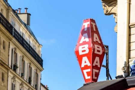 'Les commerces dits essentiels comme les tabacs secs, superettes et supermarchés, résistent mieux sur le marché de la cession-acquisition.' 'Les commerces dits essentiels comme les tabacs secs, superettes et supermarchés, résistent mieux sur le marché de la cession-acquisition.'