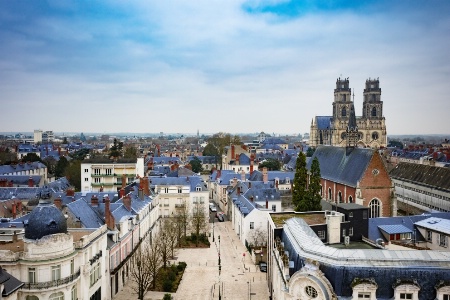 L'hypercentre d'Orléans, où se concentrent commerces, restaurants et grandes brasseries, a été entièrement rénové.