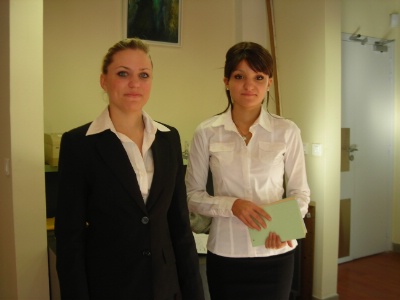 Nelly Bressoles et Inès Askry, respectivement 1ère et 3ème de la finale régionale, deux élèves de l'ICF Hôtellerie Restauration.
