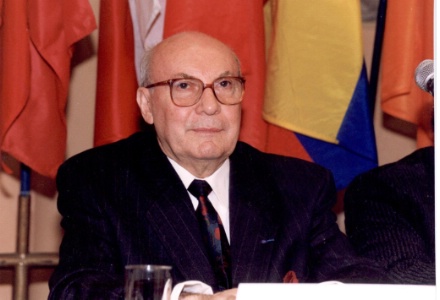 Serge Perrot. Serge Perrot.
