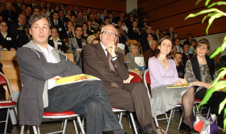 Dans l'amphi du lycée, avant de monter à la tribune, Jacques Decoret, Jean-François Mesplède, Anne-Sophie Pic et Marlène Chaussemy. Dans l'amphi du lycée, avant de monter à la tribune, Jacques Decoret, Jean-François Mesplède, Anne-Sophie Pic et Marlène Chaussemy.