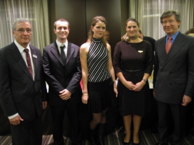 De gauche à droite : Bernard Troy, Frédéric Paschal et Sabina Ortega, deux diplômés, Marion Jullien, ancienne élève du CFA, et Jacques-Alain Bernard. De gauche à droite : Bernard Troy, Frédéric Paschal et Sabina Ortega, deux diplômés, Marion Jullien, ancienne élève du CFA, et Jacques-Alain Bernard.