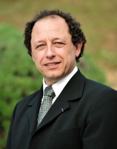 Philippe François se dit favorable à des cours de cuisine dispensés en anglais, qui intègreraient aussi des notions de nutrition et de développement durable. Philippe François se dit favorable à des cours de cuisine dispensés en anglais, qui intègreraient aussi des notions de nutrition et de développement durable.