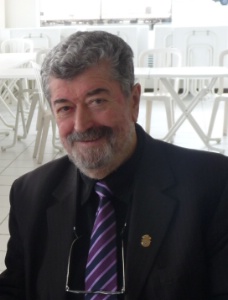 Pour Claude Irard, le référentiel du Bac Pro ne va pas donner au jeunes les armes dont il a besoin pour travailler. Pour Claude Irard, le référentiel du Bac Pro ne va pas donner au jeunes les armes dont il a besoin pour travailler.