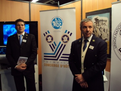 Les représentants des clefs d'or présentant le métier souvent méconnu de Concierge Les représentants des clefs d'or présentant le métier souvent méconnu de Concierge