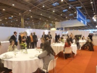 Atelier service en salle : service d'une table - côté 'gastronomique'.