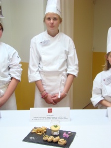Lisa Bacquet, 12 ans, P’tit chef 2011. Lisa Bacquet, 12 ans, P’tit chef 2011.