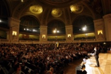 15 174 candidats se sont inscrits à cette 264e édition du Concours général des métiers, dans 54 disciplines . Le ministre de l’Éducation nationale, de la jeunesse et de la vie associative, Luc Chatel, tenait à les féliciter.