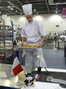 Maxence Barbot, candidat en cuisine, lors de la compétition à Londres.