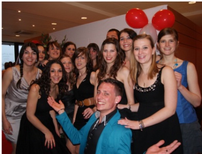 Les élèves BTS du lycée François Rabelais en tenue de gala. Les élèves BTS du lycée François Rabelais en tenue de gala.