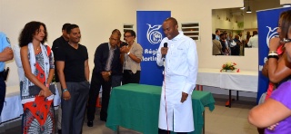 Le chef Marcel Ravin était l'invité d'honneur de l'inauguration du nouveau pôle alimentation du CFA de Rivière-Salée.