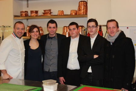 De gauche à droite : Guillaume Gomez, Clémence Pottier étudiante à l'IAE de Lille, Gauthier Durieux, Matthieu Patthyn, Loïc Bodelet élèves du lycée hôtelier Jesse de Forest et Frédéric Rousse. De gauche à droite : Guillaume Gomez, Clémence Pottier étudiante à l'IAE de Lille, Gauthier Durieux, Matthieu Patthyn, Loïc Bodelet élèves du lycée hôtelier Jesse de Forest et Frédéric Rousse.