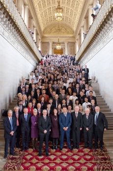 288 candidats - dont 19 pour les métiers de bouche - ont reçu leur médaille, mercredi 6 mars, dans les salons du Sénat, en présence de Jean-Pierre Bel, président du Sénat, Thierry Repentin, ministre délégué chargé de la formation professionnelle et de l'apprentissage, et Sylvia Pinel, ministre de l'artisanat, du commerce et du tourisme. 288 candidats - dont 19 pour les métiers de bouche - ont reçu leur médaille, mercredi 6 mars, dans les salons du Sénat, en présence de Jean-Pierre Bel, président du Sénat, Thierry Repentin, ministre délégué chargé de la formation professionnelle et de l'apprentissage, et Sylvia Pinel, ministre de l'artisanat, du commerce et du tourisme.