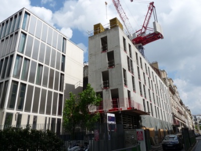L'accès à l'internat, toujours en plein chantier, se fera dans une rue perpendiculaire au lycée, rue Campagne-Première (Paris, XIVe).