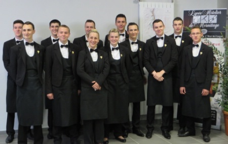 Les douze sommeliers de la promotion Saint-Joseph 2013-2015. Les douze sommeliers de la promotion Saint-Joseph 2013-2015.