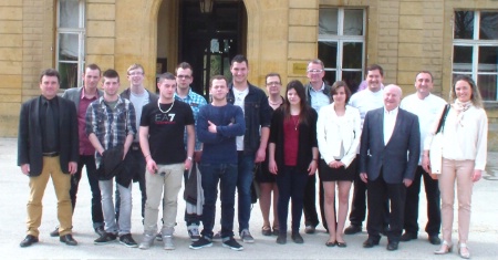 Les jeunes du CFA Interpro des Ardennes avec leur parrain Christophe Quentin. Les jeunes du CFA Interpro des Ardennes avec leur parrain Christophe Quentin.