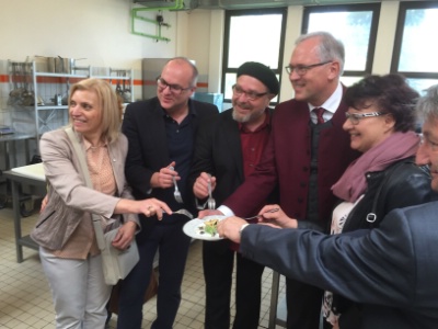 Dégustation dans les cuisines du lycée Jean Monnet Dégustation dans les cuisines du lycée Jean Monnet