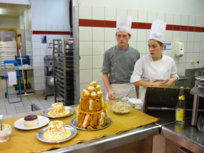 Les élèves devaient rzevister des classiques de la cuisine Les élèves devaient rzevister des classiques de la cuisine