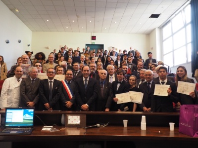 Autour de Patrick Scicard, anciens professeurs et jeunes diplômes ont fêté l'établissement et la promotion 2016. Autour de Patrick Scicard, anciens professeurs et jeunes diplômes ont fêté l'établissement et la promotion 2016.