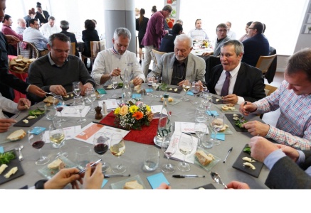 Les chefs réunis autour de La Georgette au lycée Renée Bonnet de Toulouse. Les chefs réunis autour de La Georgette au lycée Renée Bonnet de Toulouse.