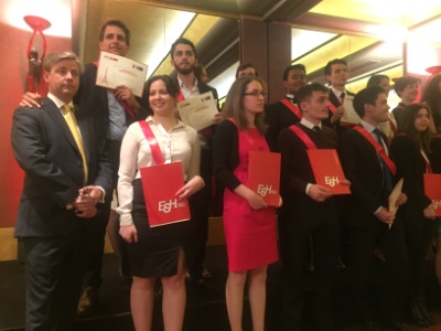 Jean-Axel Pasdeloup (à gauche) et les récipiendaires. Jean-Axel Pasdeloup (à gauche) et les récipiendaires.