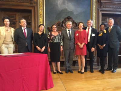De gauche à droite : Sophie Le Bouleise, Gilles Pecout, Ladja Chopineaux, Evelyne Olayat, Edmond Peirotes, Claudine Ledoux, Michel Ryckebusch, Babette de Rozières et Denis Courtiade.