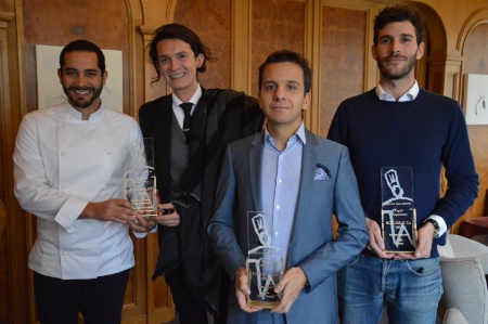 Les lauréats de l'Institut Paul Bocuse récompensés par Yannick Alléno et Dominique Giraudier lors des Trophées Bocuse & Co
