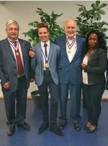 Gérard Cordet responsable régional du MAF, Enzo Coniglio, Henri Gaubert MOF et Cécile Atisounoun professeur