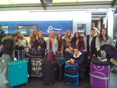 10 élèves de Bac Pro cuisine et service du lycée Larbaud en stage en Angleterre 10 élèves de Bac Pro cuisine et service du lycée Larbaud en stage en Angleterre