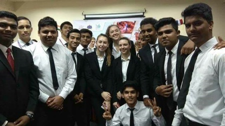 Voyage en Inde des 12 étudiants du lycée Jacques Coeur, de Bourges.