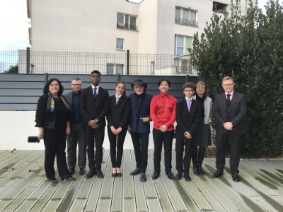 De g à d : Françoise Portier, Stéphane Monin (chef des travaux), Emmanuel Kiyindou (TPro salle), Danaê de Bardonneche (Tpro cuis), Gérard Cagna, Rémi Xiong (1ère pro cuis), Yacine Zeggane (1ère pro salle), Laurence Bocquillon (proviseur adjoint) et Laurent Deprez (Proviseur). De g à d : Françoise Portier, Stéphane Monin (chef des travaux), Emmanuel Kiyindou (TPro salle), Danaê de Bardonneche (Tpro cuis), Gérard Cagna, Rémi Xiong (1ère pro cuis), Yacine Zeggane (1ère pro salle), Laurence Bocquillon (proviseur adjoint) et Laurent Deprez (Proviseur).